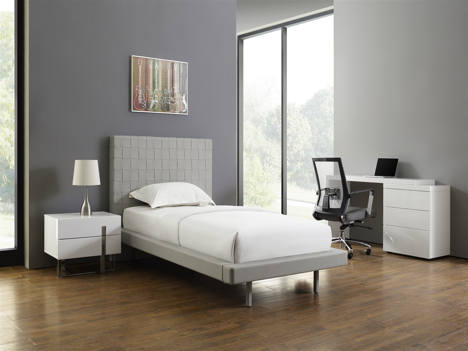 CB-4723-WHDESK_3